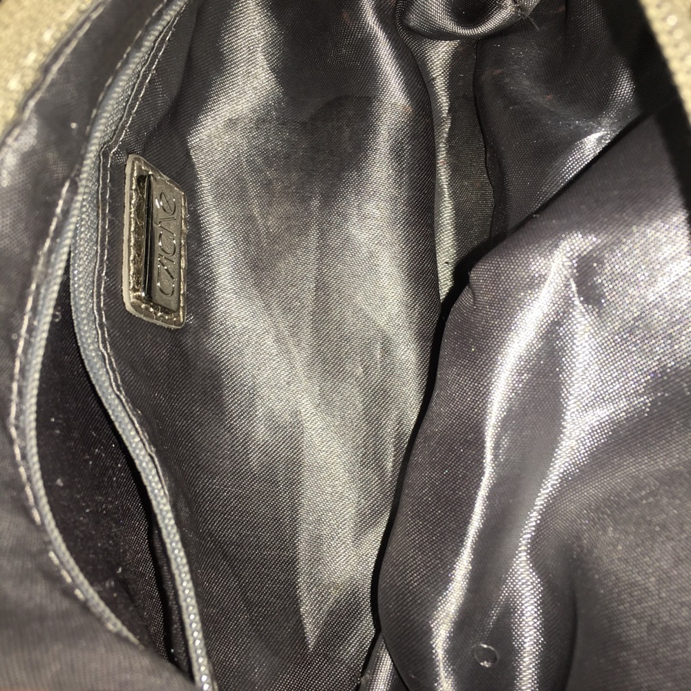 Metallic Silver Handbag - Picture 5 of 6